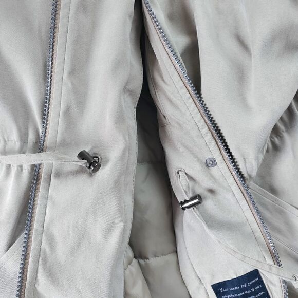 LONDON Fog Women's Coat With A Removable Hood Size MP - Picture 5 of 11